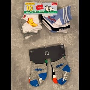 New Hanes & Baby Gap Sox. Free w/ baby shoe buy!